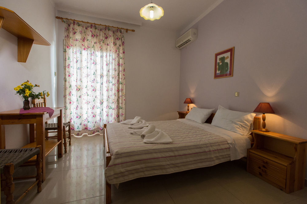 Filoxenia Apartments 2 Palaiochora Bagian luar foto