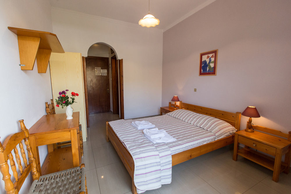 Filoxenia Apartments 2 Palaiochora Bagian luar foto