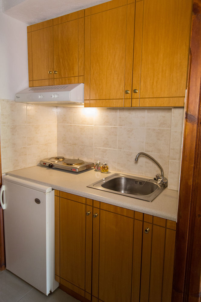 Filoxenia Apartments 2 Palaiochora Bagian luar foto