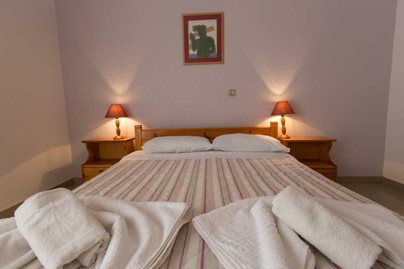 Filoxenia Apartments 2 Palaiochora Bagian luar foto