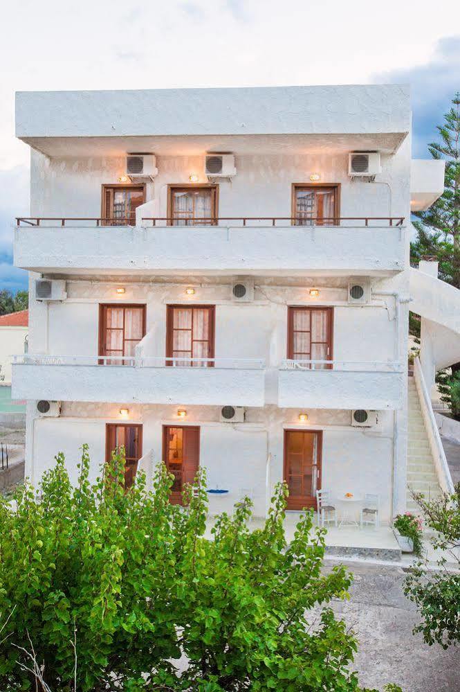 Filoxenia Apartments 2 Palaiochora Bagian luar foto