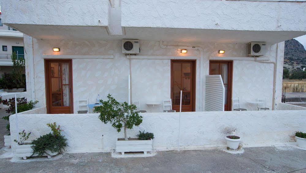 Filoxenia Apartments 2 Palaiochora Bagian luar foto