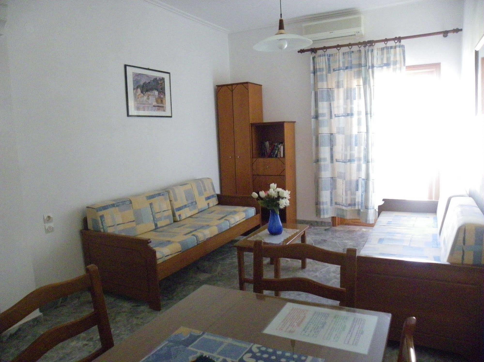 Filoxenia Apartments 2 Palaiochora Bagian luar foto